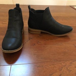 Rocket Dog booties